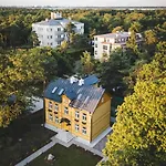 Lenderi Villa Luxury Apartments With Sauna